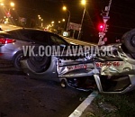 У ТЦ Астрахани произошла грандиозная авария (ВИДЕО массовой разборки)