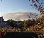 В Военном городке Астрахани полыхает сильный пожар
