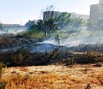 Астраханские огнеборцы ведут сражения с двумя крупными ландшафтными пожарами