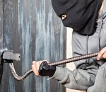 Жители Волгоградской области обворовывали гаражи астраханцев