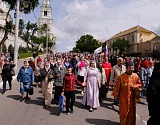 Полтысячи астраханцев прошли крестный ход в честь Дня славянской письменности