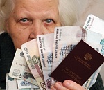 В декабре россияне получат две пенсии