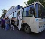 Возле астраханского ТЦ установили передвижной кабинет для вакцинации 