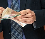 На что готовы астраханцы ради большой зарплаты?