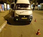 В Астрахани поездка в маршрутке с открытой дверью закончилась для пассажирки травмой