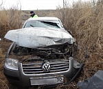 В Астрахани водителю стало плохо: иномарка протаранила ограждение 