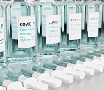 От COVID-19 вакцинировались сотрудники администрации Астрахани