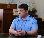 Прокурор Сергей Фрост лично проверил устранение нарушений закона по обращению астраханки