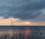 Сгонный ветер не позволил астраханским охотникам самостоятельно вернуться с раскатов