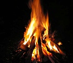 17-летний астраханец чуть не сжег себя заживо, разводя костер