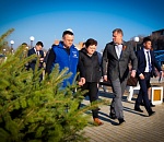 Рейд Игоря Бабушкина по Трусовскому району: парк, вручение медали и порт