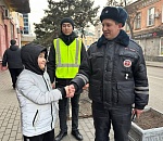 Рождественская история: астраханские полицейские помогли потерявшемуся ребенку найти родителей