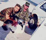 Астраханцы спасли лебедей от гибели на озере Баскунчак