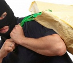 Под Астраханью друзья детства обнесли супермаркет, в котором работали