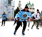 Астраханский губернатор завершил год хоккеем