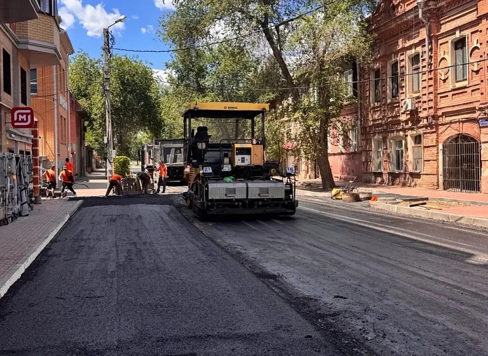 Ремонт двух улиц в центре Астрахани выходит на финишную прямую 