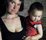 Астраханская полиция ищет мать брошенного на мусорке ребенка