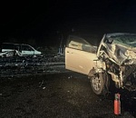 Под Астраханью при лобовом столкновении один водитель погиб, другой получил множество переломов