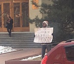 У администрации Астраханской области прошел одиночный пикет