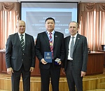 Депутат Гордумы Астрахани Фархад Туктаров награжден почетным знаком «За гражданские заслуги»