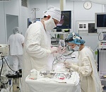 В Астрахани провели первую в регионе гибридную операцию на сосудах и спасли мужчине стопу