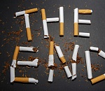 За курение в общественных местах пока не штрафуют