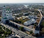 Москвичи массово летят в Астрахань