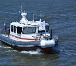 В Астрахани девушка упала в Волгу с Нового моста