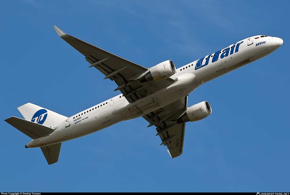 Летевший из Гоа самолет совершил аварийную посадку в Астрахани