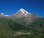 Астраханские альпинисты, пропавшие на горе Казбек, вышли на связь