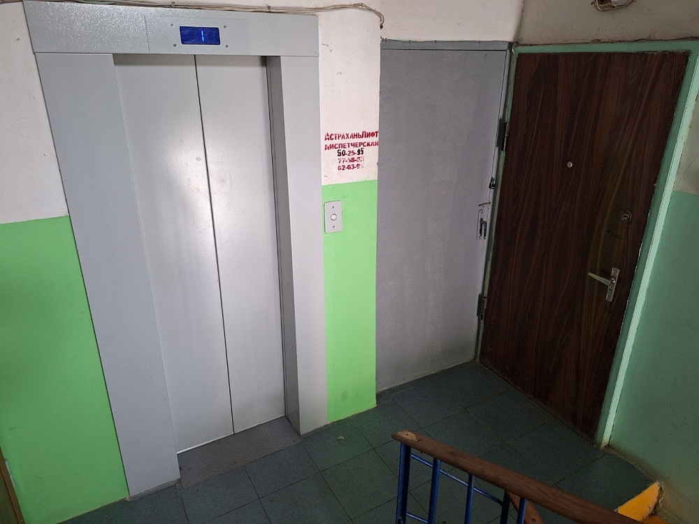 До 2030 года во всех многоэтажках Астраханской области полностью заменят лифты