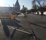 На одной из улиц в центре Астрахани запретили стоянку автомобилей