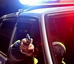 В Астрахани полицейские с погоней и стрельбой задержали опасный Мерседес