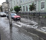 Астраханский театр оперы и балета тонет