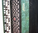 У астраханки за долги забрали баян