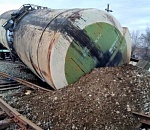 С опрокинувшейся цистерной в Лиманском районе разобрались