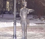 В Астраханской области поставили романтичный памятник