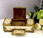 Астраханец поступил не по совести с женой своего начальника