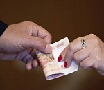 В Астрахани менеджера гипермаркета подозревают в подкупе