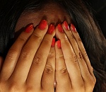 В Астрахани молодой парень изнасиловал мать и дочь