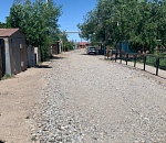 Грунтовые дороги в поселке Советский подсыпают щебнем