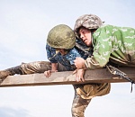 Марш-бросок, полоса препятствий, спарринги: астраханский молодежный военно-спортивного лагерь начал работу