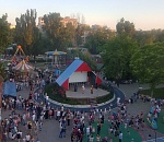 В Астрахани на камеру попала километровая очередь за билетами в Парк Планету