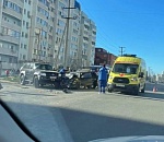 Астраханские водители «обновили» отремонтированную улицу Куликова аварией