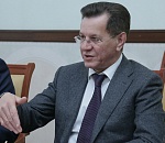 Губернатор вырвался в середняки