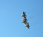 В Астрахани авиашоу "Стрижей" увидели 15 тыс. зрителей 