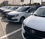 Астраханский губернатор вручил ключи от новых автомобилей главврачам районных больниц