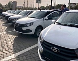 Астраханский губернатор вручил ключи от новых автомобилей главврачам районных больниц