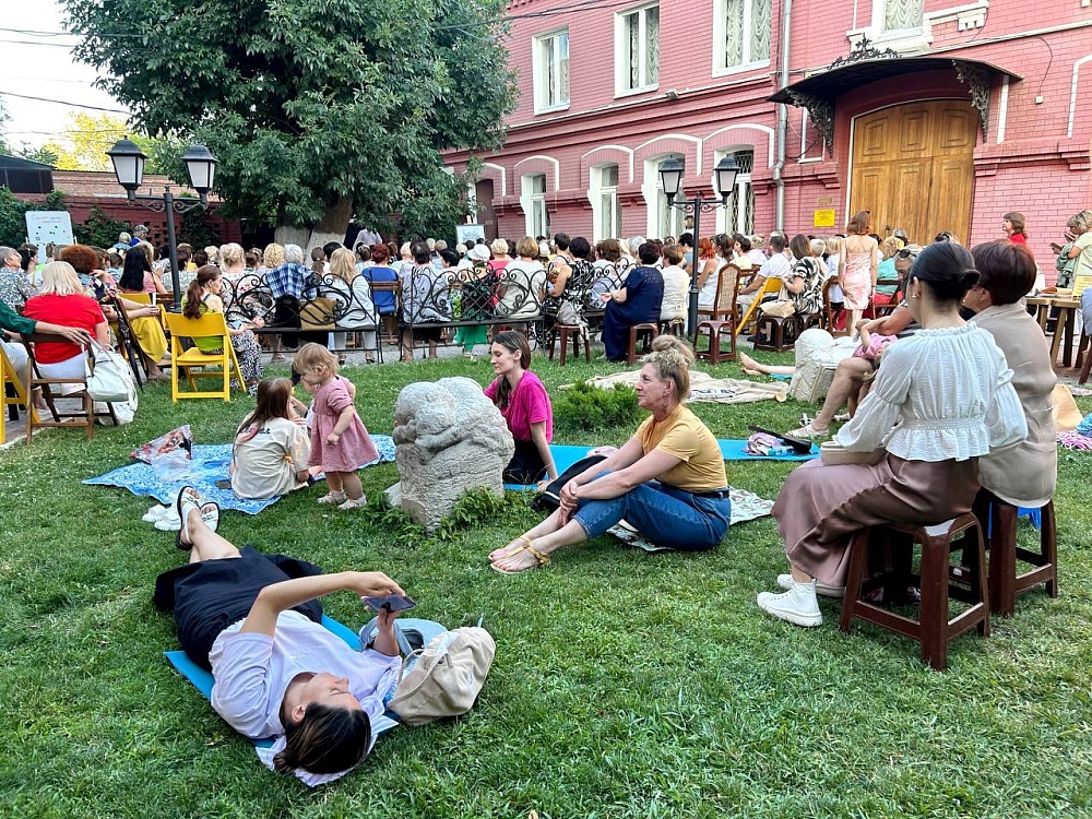 В августе астраханцев ждет масса развлекательных мероприятий