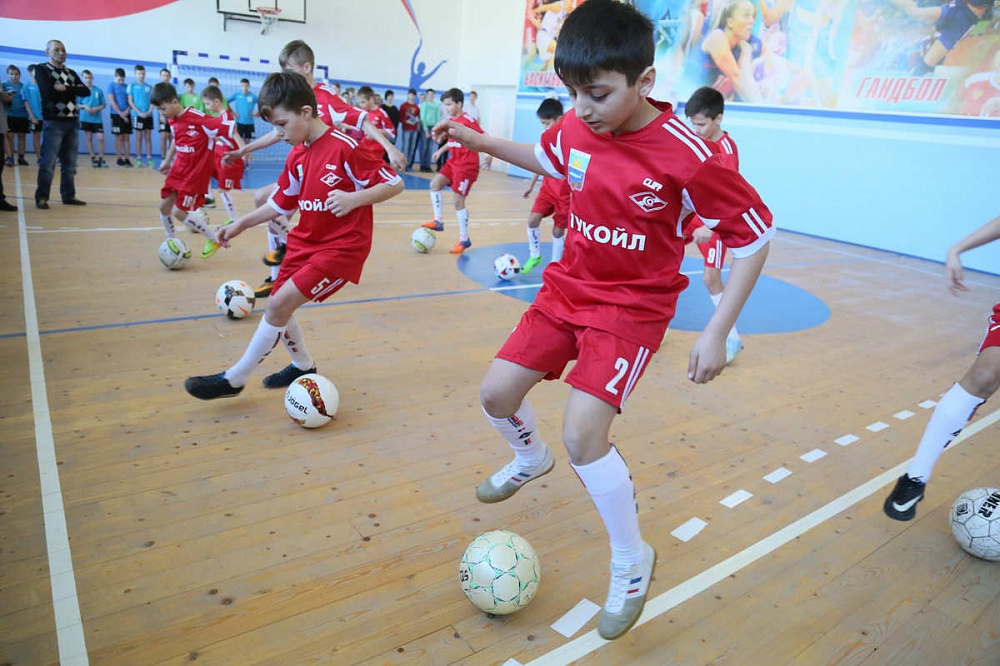 При поддержке ЛУКОЙЛА в Астраханской области открылся новый спортивный комплекс